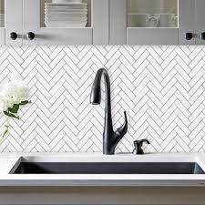 Uncommon patterns and tips you can use to lay your herringbone tiles